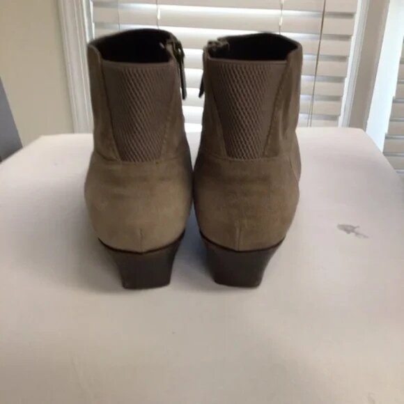 Aquatalia Ankle Boots Tan-Beige Low-Heel Booties Suede US 8 - Picture 5 of 7